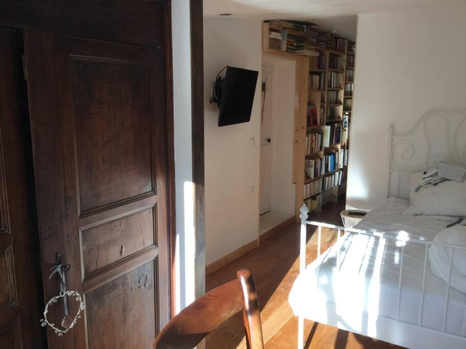 شقة Studio Close Fourviere Very Quiet & Small Terrace ليون المظهر الخارجي الصورة