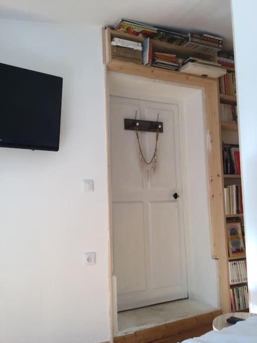 شقة Studio Close Fourviere Very Quiet & Small Terrace ليون المظهر الخارجي الصورة