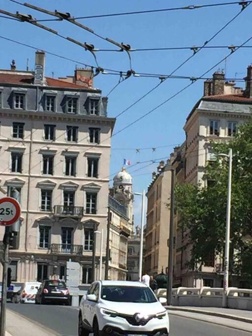 شقة Studio Close Fourviere Very Quiet & Small Terrace ليون المظهر الخارجي الصورة